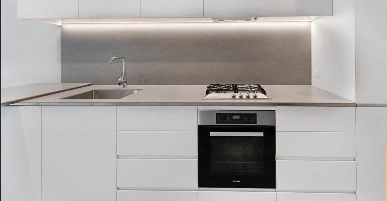 Readyset Apartments On Southbank Boulevard Melbourne Bagian luar foto