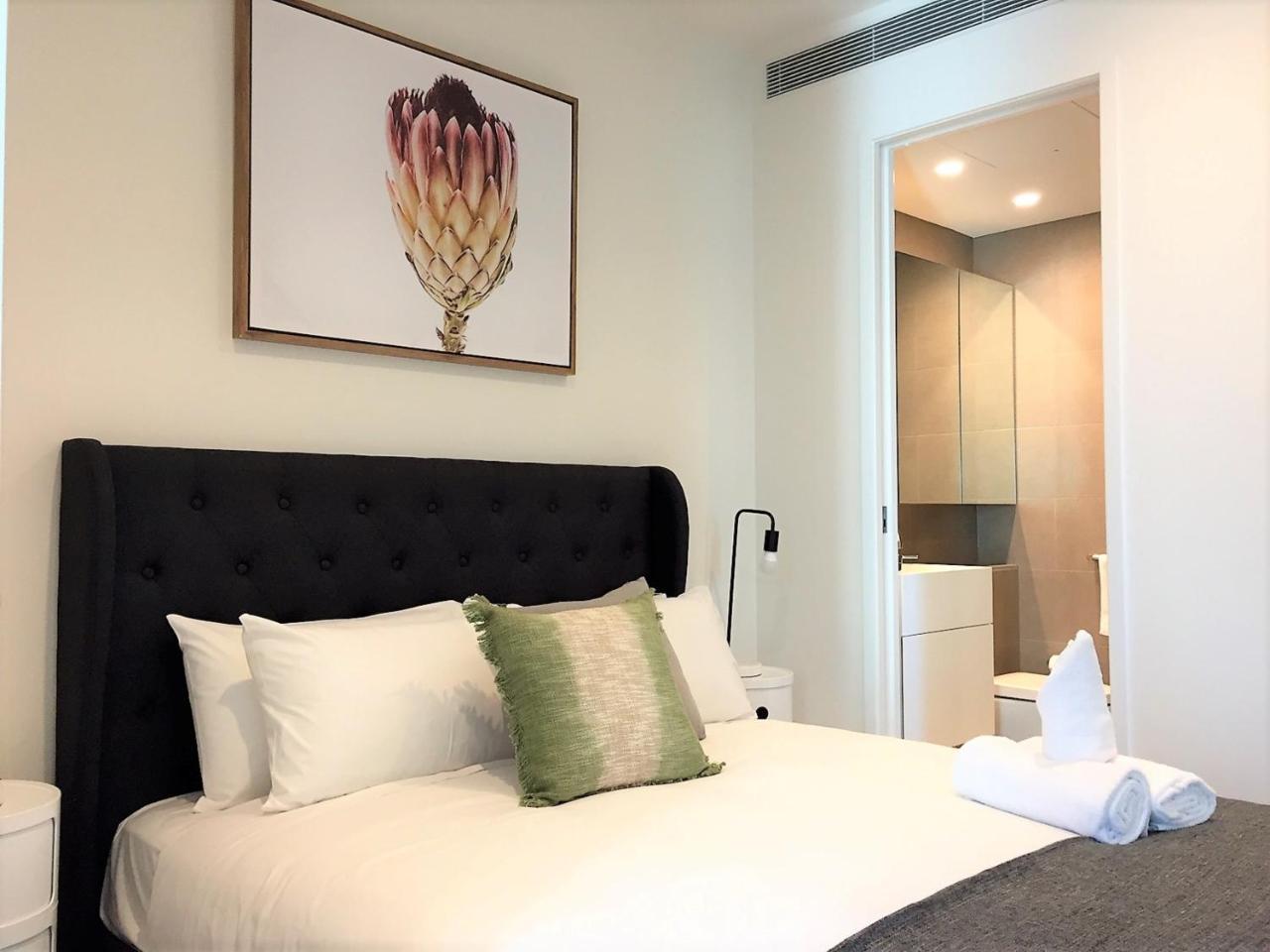 Readyset Apartments On Southbank Boulevard Melbourne Bagian luar foto